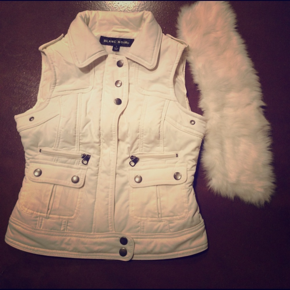 COPY - White puffy Vest with Detachable Faux Fur Collar